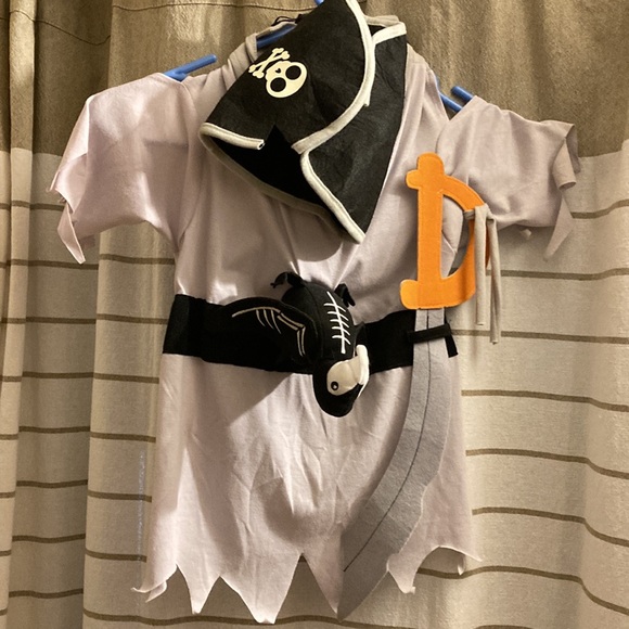 Medium Pirate costume for dogs - Picture 2 of 3